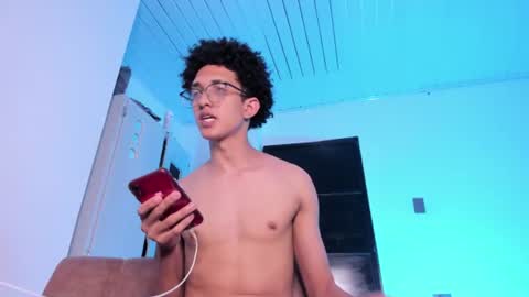 cj_davis1 online show from June 18, 4:18 am