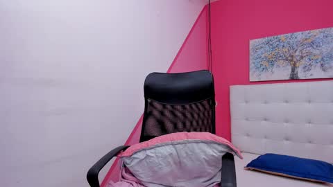 claire aristizabal online show from March 8, 11:05 am