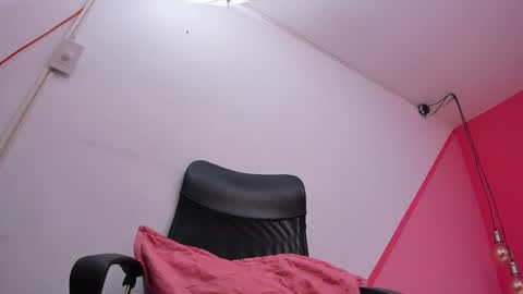 claire aristizabal online show from March 11, 6:41 am