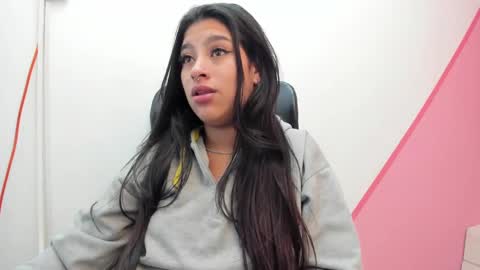 claire aristizabal online show from February 14, 3:54 am