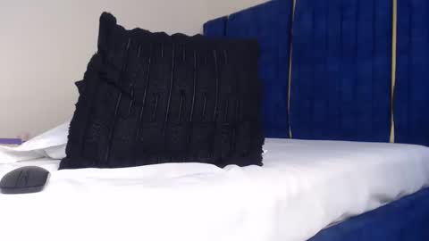 clamsynana online show from May 2, 5:08 pm