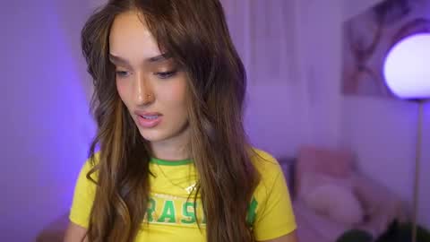 Clara smile online show from December 3, 7:36 pm