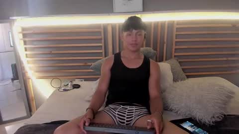 clar online show from March 4, 9:34 pm