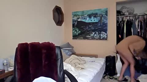 clarnbear online show from July 5, 2:47 am