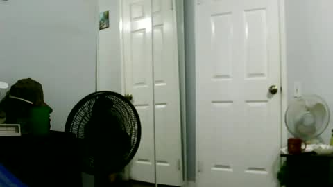 Claudia online show from May 24, 3:40 pm