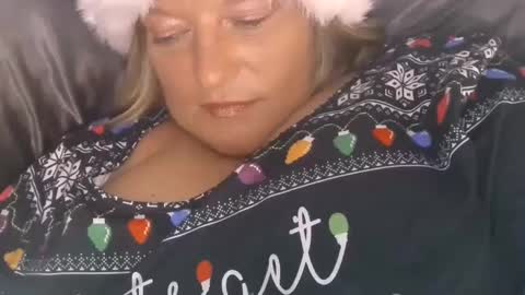ClaudineDDD online show from December 25, 3:50 am
