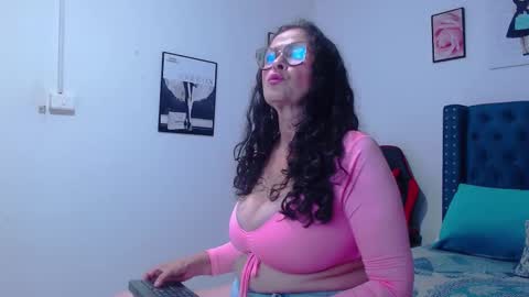 Clayr online show from January 18, 1:47 am