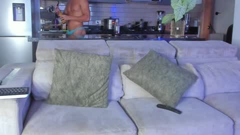 claytonburgues online show from January 13, 1:56 am