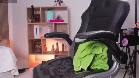 Cleo Adams online show from February 27, 5:11 am