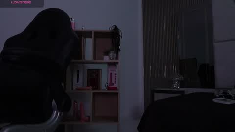 Cleo Adams online show from February 12, 5:11 am