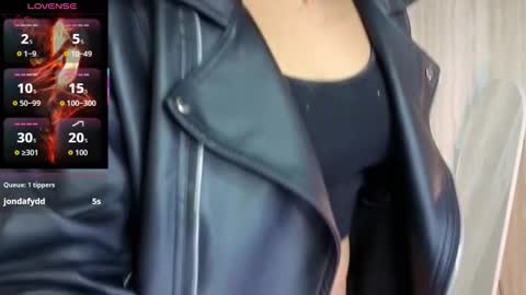 Clementine online show from October 17, 1:15 pm