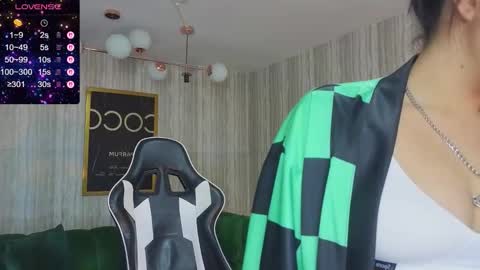 Clementine online show from November 14, 5:26 pm