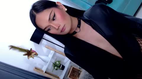 Cleo online show from July 3, 9:08 pm