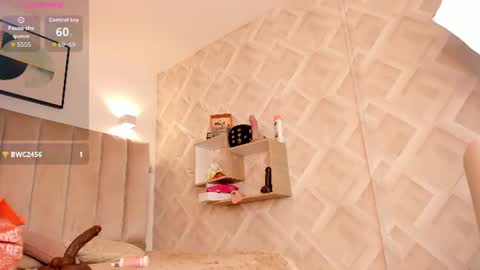 clhoe_johnson_ online show from July 24, 1:08 pm