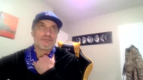 chad online show from December 12, 7:30 am