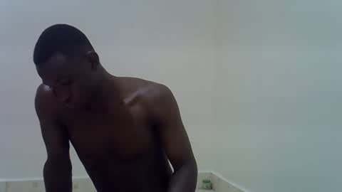 clive_damian online show from April 26, 2:58 pm