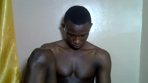clive_damian online show from June 25, 4:34 pm