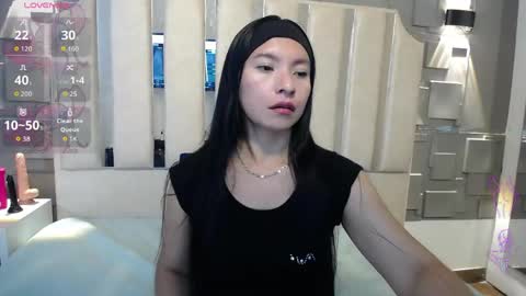 Cloe online show from April 22, 8:27 pm