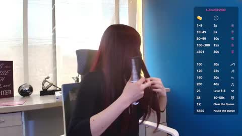  CLOE  online show from January 14, 12:35 pm