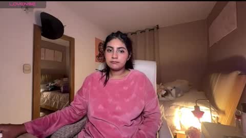 cloe small online show from September 24, 3:57 am