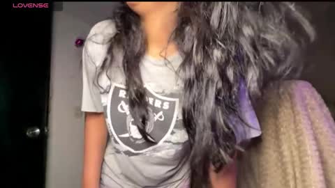 cloe small online show from October 17, 5:11 am