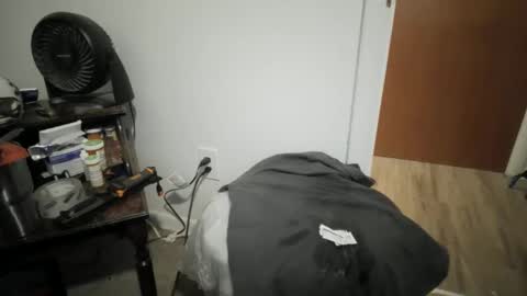 cmorgan6161 online show from March 13, 6:05 am