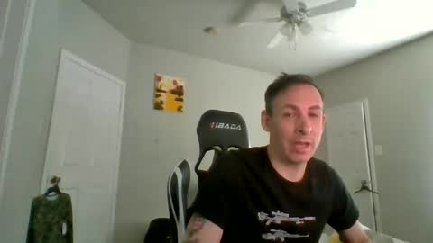 Snapshot of cmypenis chatting on January 17, 6:23 pm Master Bates online show from January 17, 6:23 pm