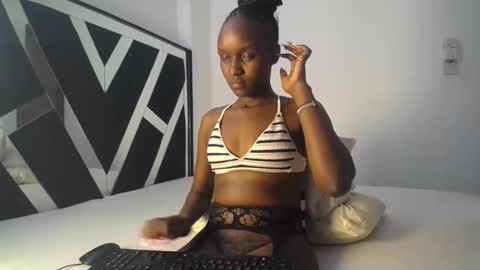 coco_pot online show from April 27, 6:49 pm