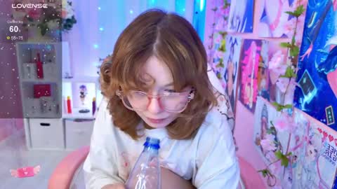 Mia online show from April 26, 3:09 pm