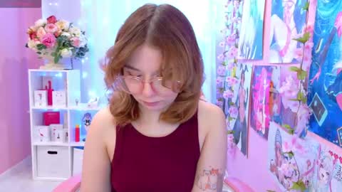 Mia online show from May 7, 3:19 pm