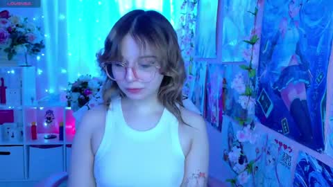 Mia online show from May 6, 3:18 pm
