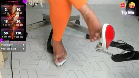 laurita online show from November 28, 4:14 pm