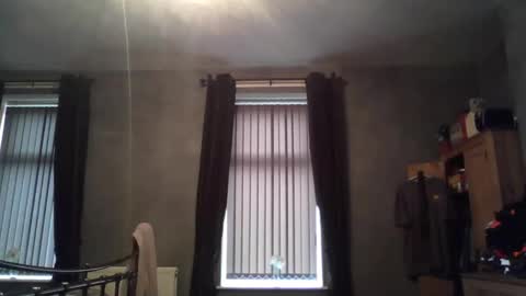 col4nows online show from November 27, 10:23 am