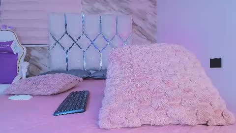 colett online show from July 18, 11:56 am