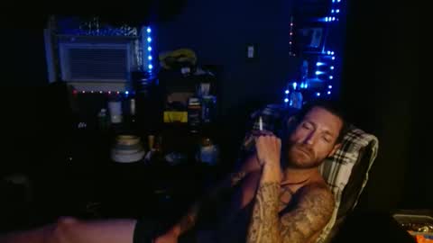 colevan2390 online show from March 25, 9:38 am