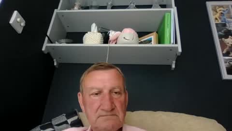 colinbeech online show from June 18, 11:04 am