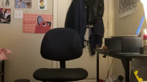 coll3getwunk online show from June 26, 9:48 am