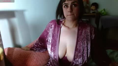 Collette online show from November 10, 6:05 am