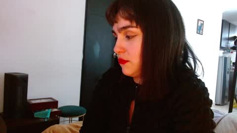 Collette online show from January 6, 4:02 pm