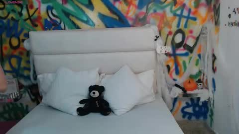 valentina online show from October 15, 12:50 pm