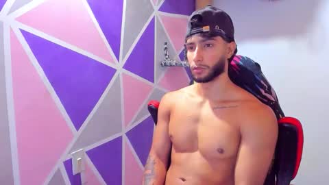 EMMETT COLLINS online show from February 20, 10:56 pm