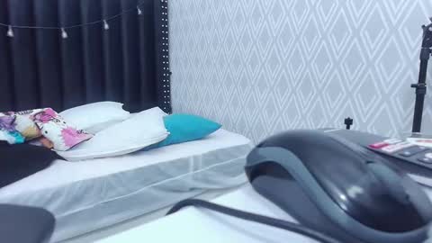  GRETCHEN  online show from March 1, 12:12 pm