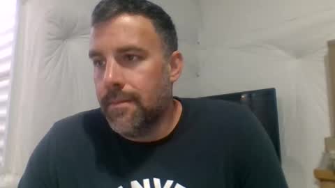 Just me online show from November 4, 5:36 pm