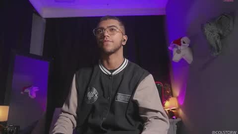 colstorw_ online show from January 7, 9:58 am