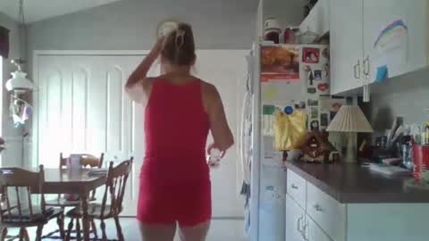 Snapshot of comebackpussy chatting on October 29, 6:30 pm comeback pussy online show from October 29, 6:30 pm