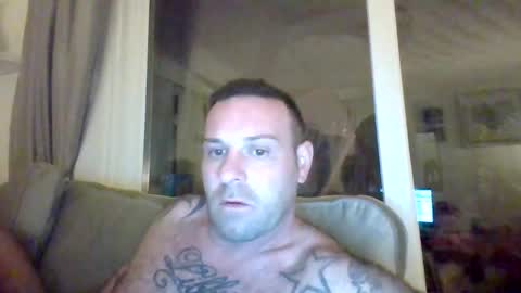 comesee10 online show from February 9, 11:15 pm