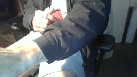 comnfromme1 online show from December 14, 1:17 am