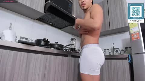 Damian and Daniel online show from July 4, 1:04 pm