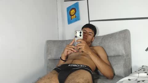 connor_michael online show from December 14, 9:21 pm