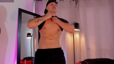 Connor Smith online show from June 19, 2:01 pm